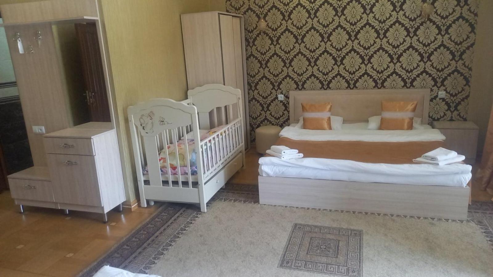 Rubin Hotel Goris Exterior photo