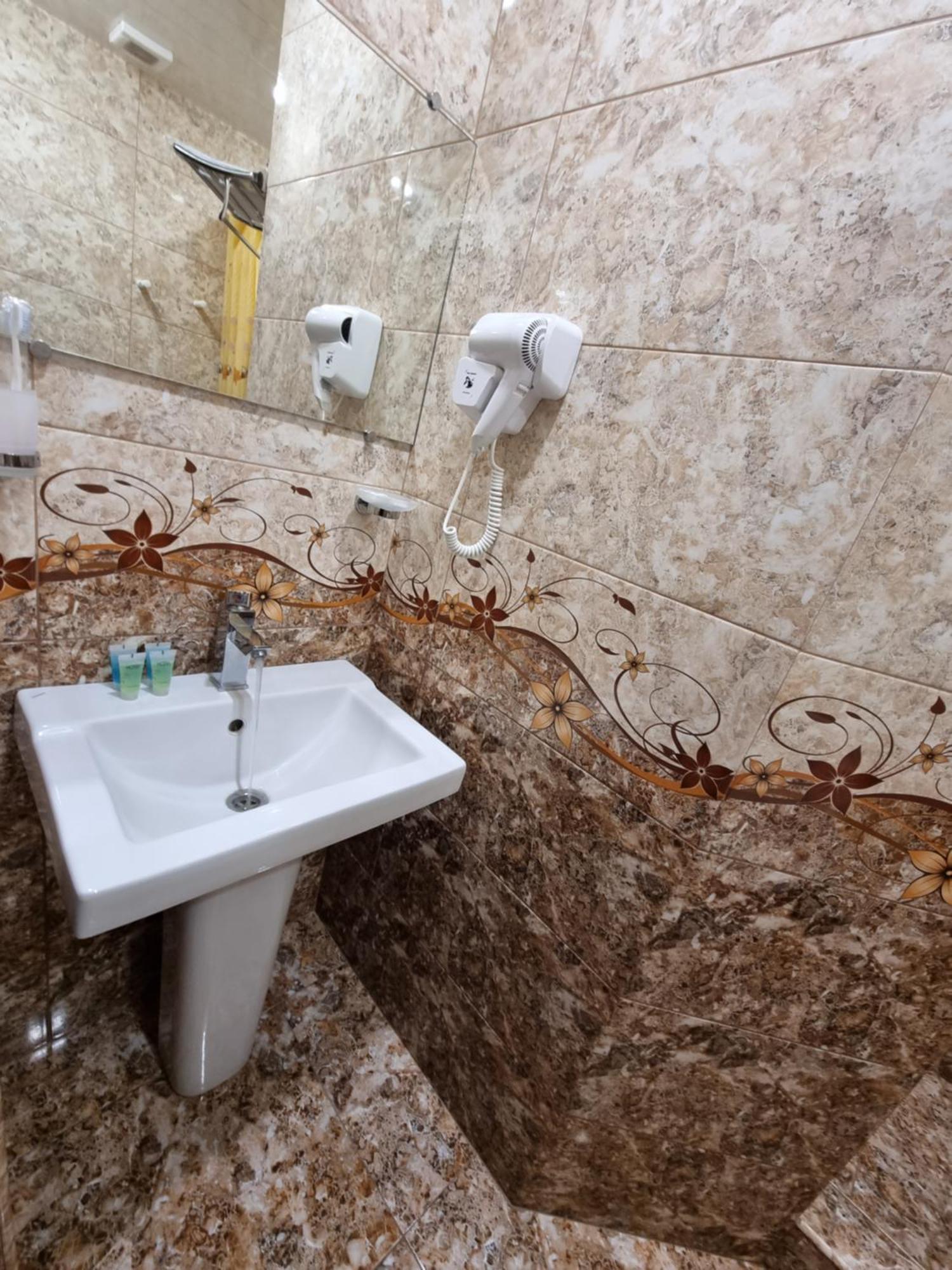 Rubin Hotel Goris Exterior photo